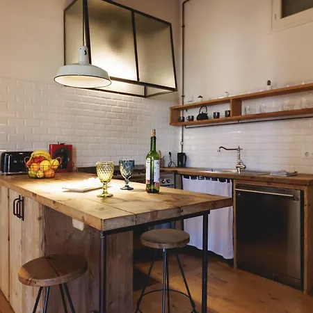 Bravissimo Carrer Nou, Cosy 2-bedroom Χιρόνα